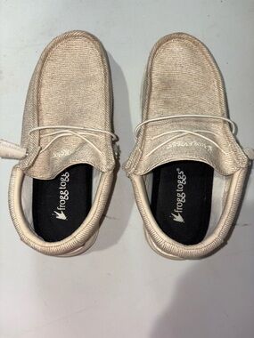 Frogg Toggs Women's Cream Slip-On Loafers